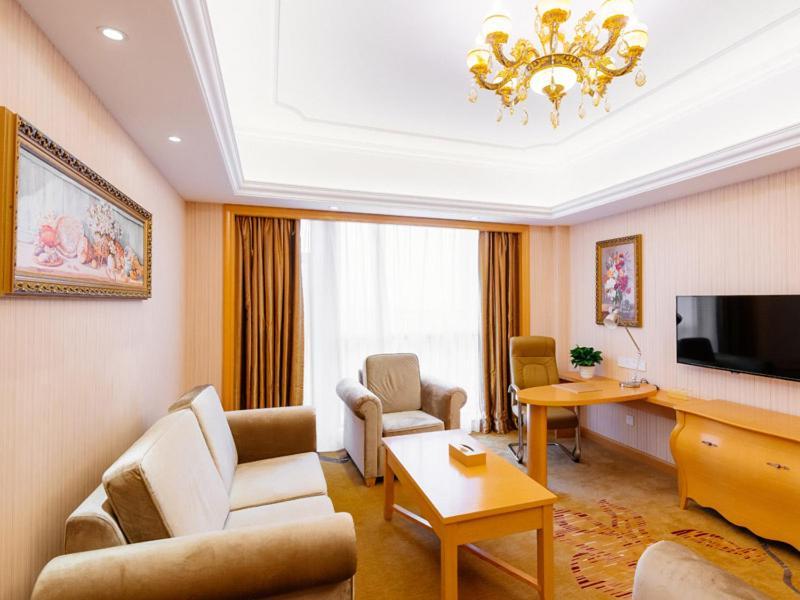 Vienna International Hotel Shanghai Pudong New District Dishui Lake Univeristy City Nianbalian Exteriör bild